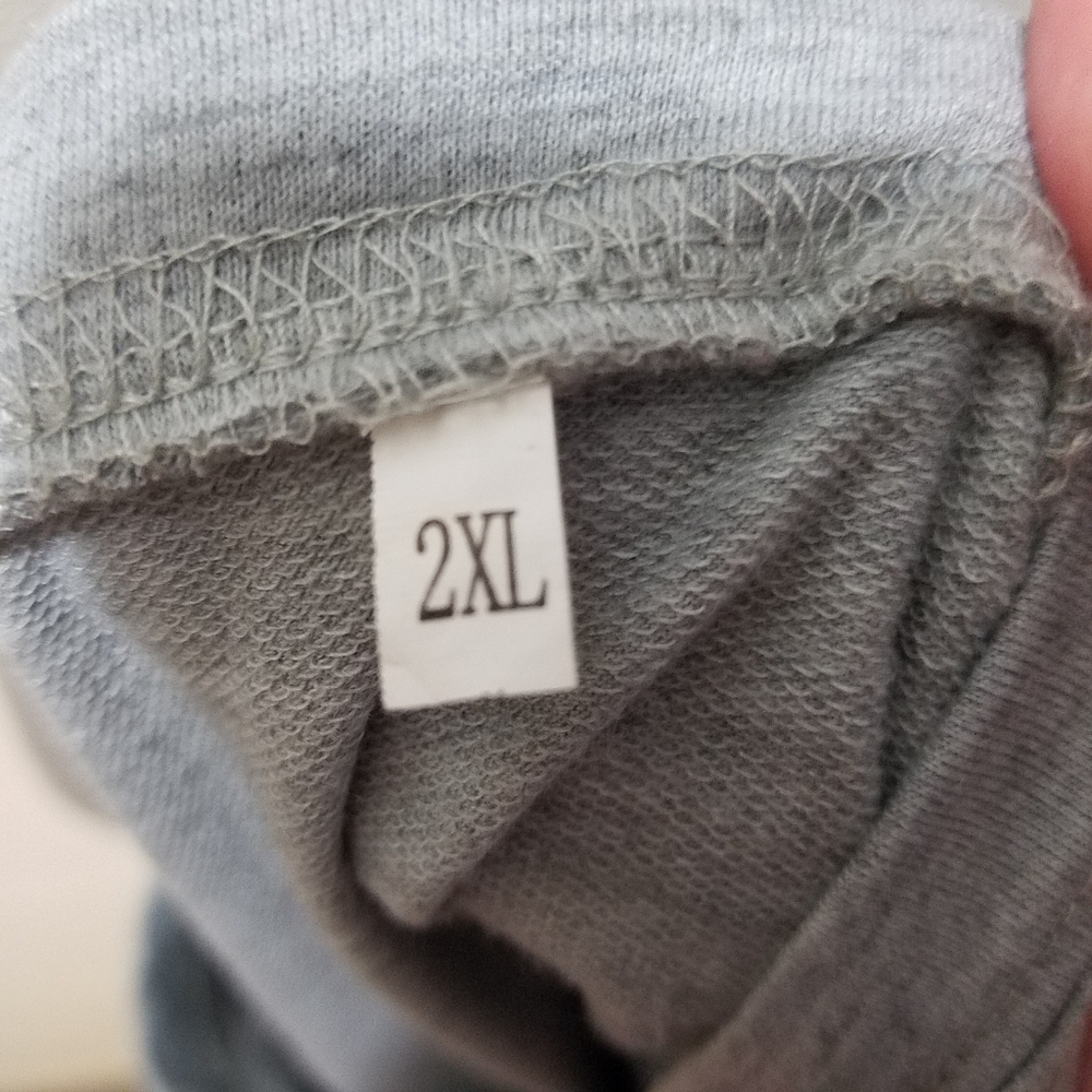 Yellowstone Y Brand Sweatshirt Gray Women's 2XL Dutton Ranch Paramount - Picture 2 of 7